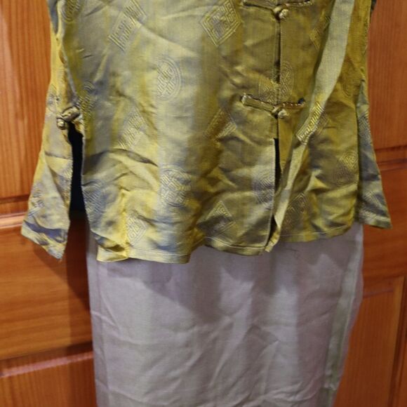 Vintage XL 100% Silk Top & Wrap Skirt Set - Muted Green Cheongsam Style - Picture 8 of 14